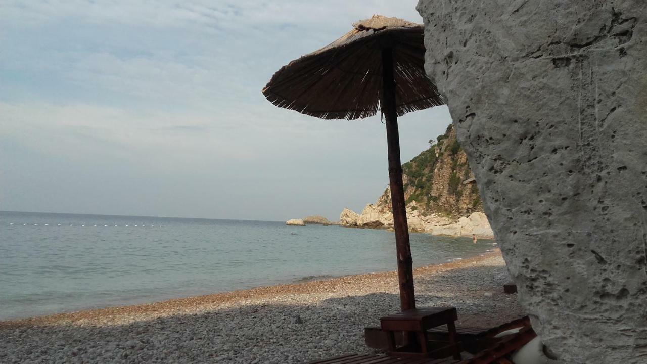 Sea-Side Old Stone Villa With A Private Garden Budva Exterior foto